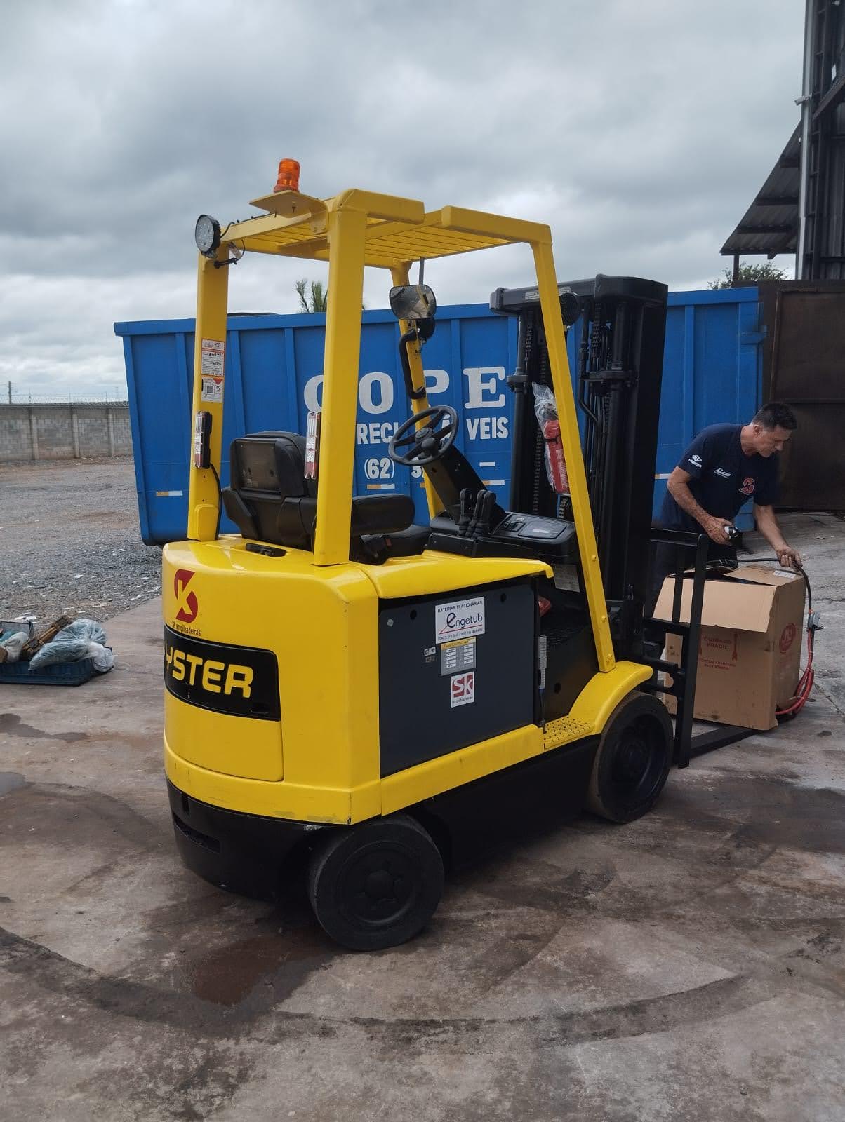 Empilhadeira Elétrica Hyster E50Z – Capacidade 2,5t